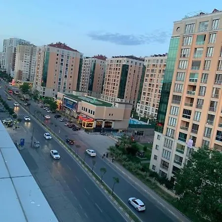 Apartman Lovely 2-bedroom With Pool, Near Restaurants. Büyükçekmece